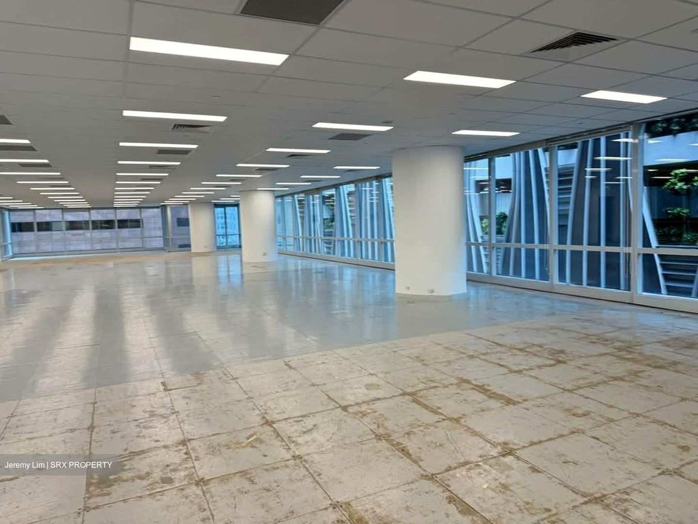 Bank Of Singapore Centre (D1), Office #555570191